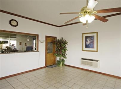 Executive Inn Muldrow Экстерьер фото